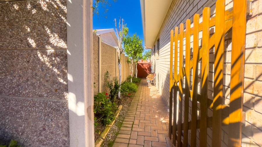 To Let 2 Bedroom Property for Rent in Tergniet Western Cape